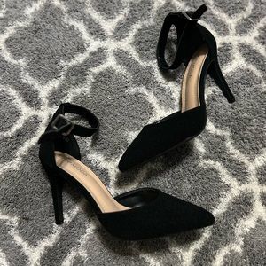 Black pointy heels
